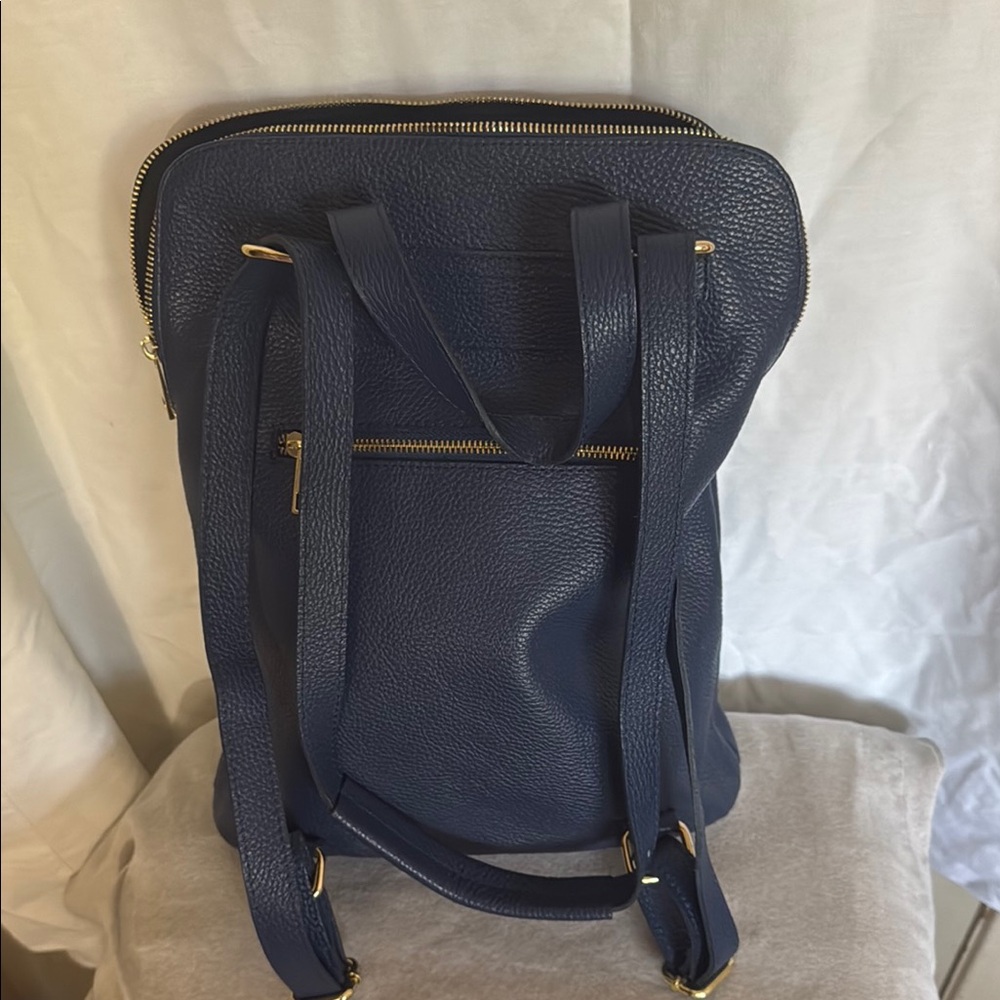 Vera Pelle Navy Leather Backpack/crossbody - Picture 3 of 8